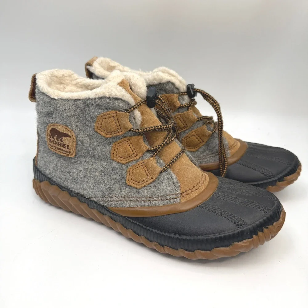 Sorel‎ Out N' About Plus Duck Boots Kids Size 5 Felt Waterproof Winter Gorpcore